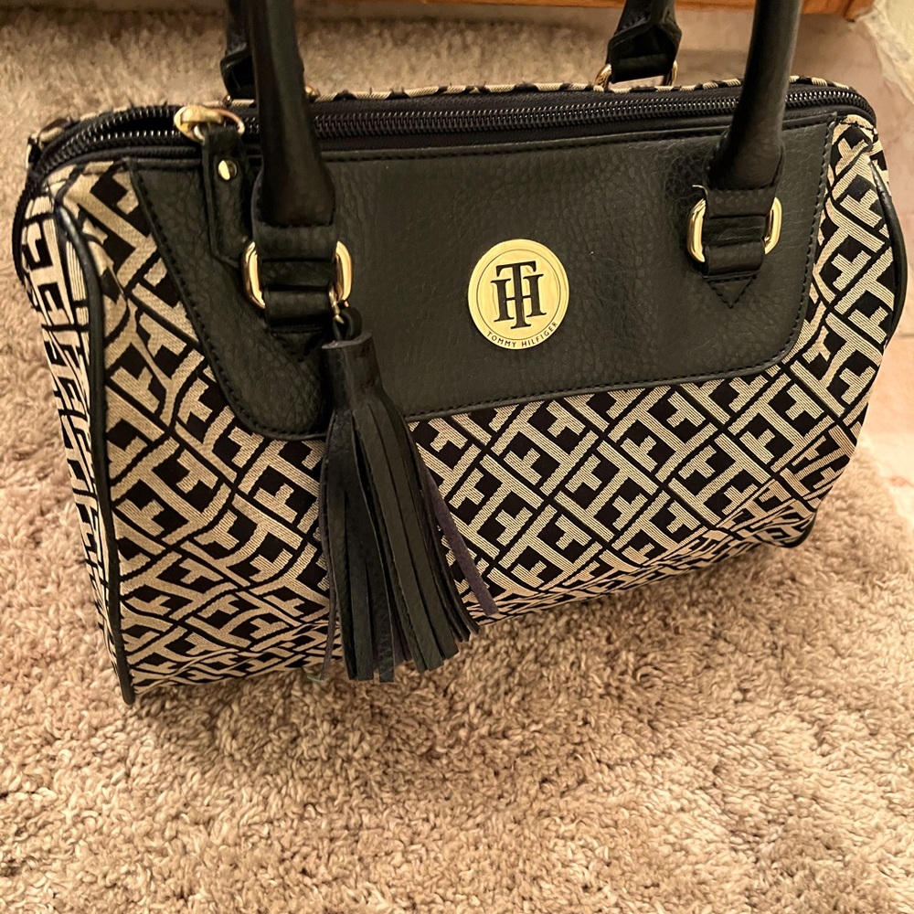 Tommy Hilfiger purse